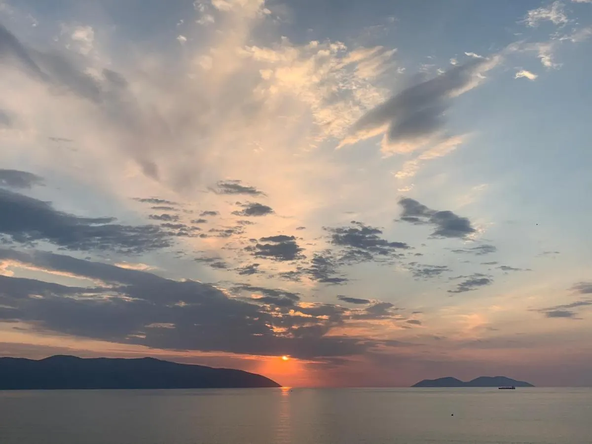 Waverider Vlore 0*,